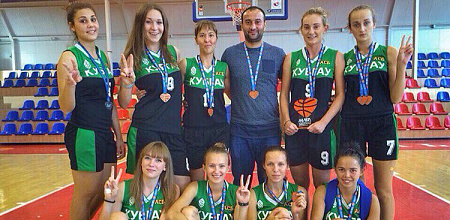 Баскетболистки КубГАУ снова лучшие!