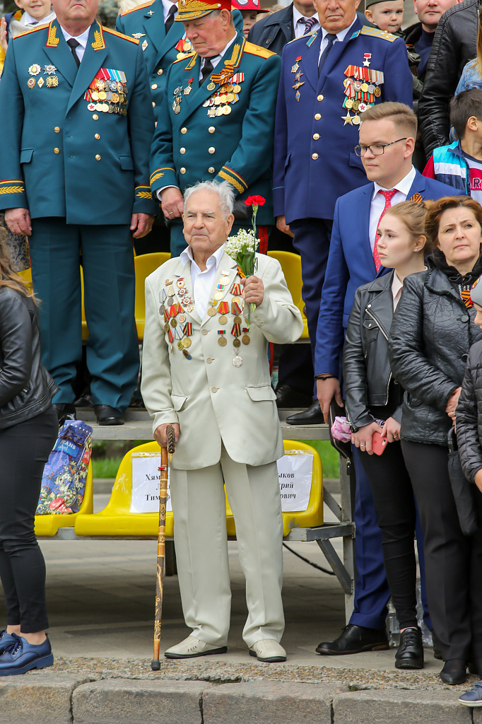 КубГАУ на параде Победы. 9 мая на главной городской площади традиционно прошли парадные расчеты и военная техника.  Участниками парада Победы в Краснодаре стали войска Краснодарского территориального гарнизона с привлечением вооружения.